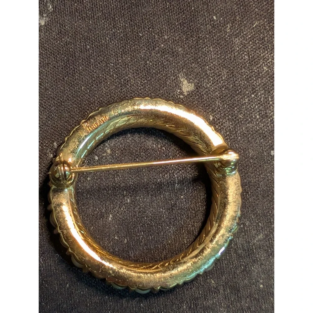Vintage Trifari Gold Tone Faux Pearl Wreath Circle Brooch Pin Classic Jewelry